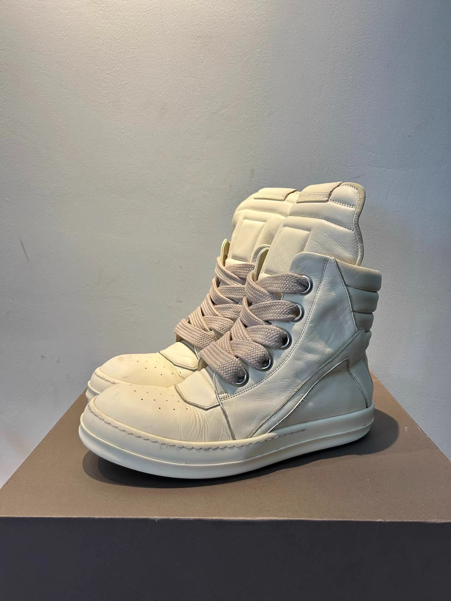 Rick Owens Rick Owens mainline reverse triangle high-top sneakers Size US 9 / EU 42 - 1 Thumbnail