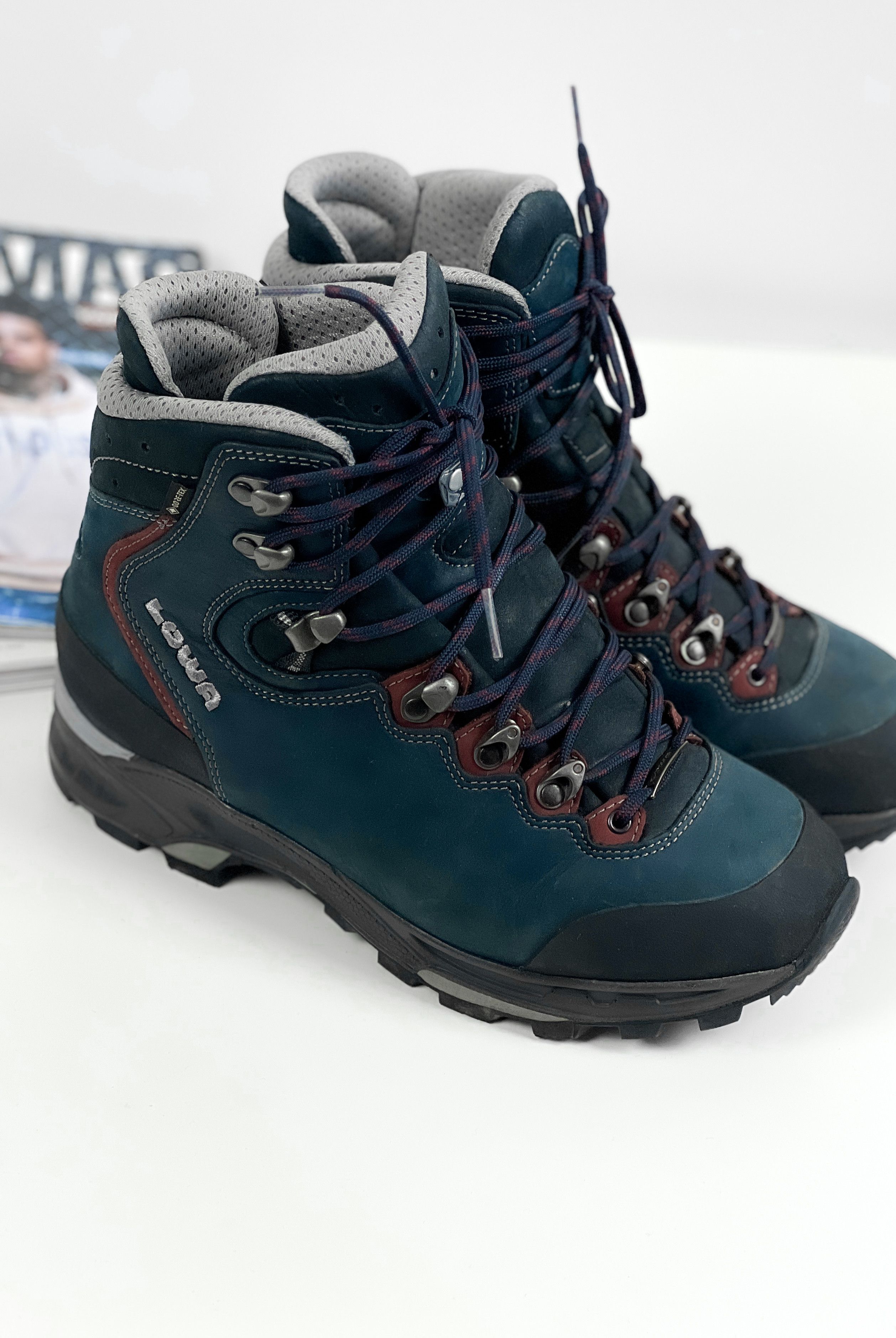 LOWA LOWA GORE-TEX Boots Size US 9.5 / IT 39.5 - 8 Thumbnail
