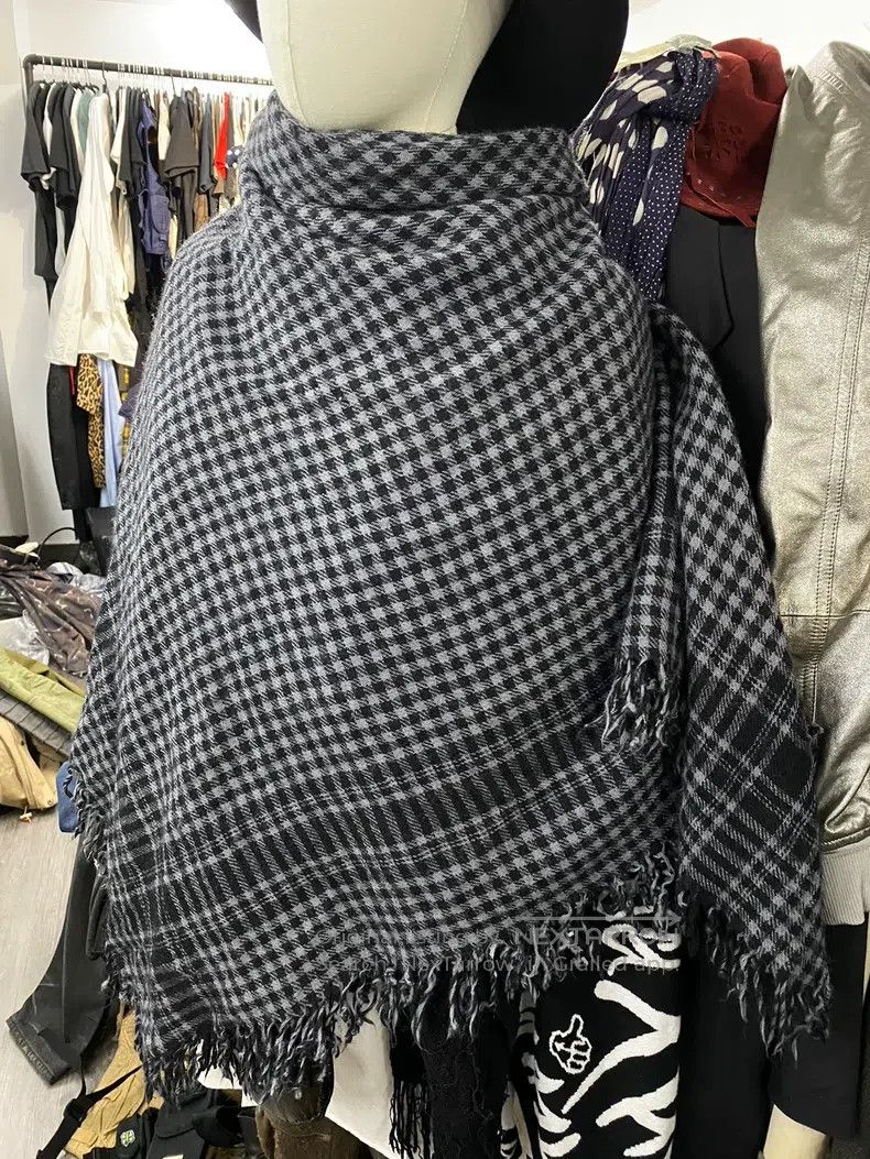 Takahiromiyashita The Soloist. Takahiromiyashita The Soloist. Plaid large scarf shawl sca Size ONE SIZE - 6 Thumbnail