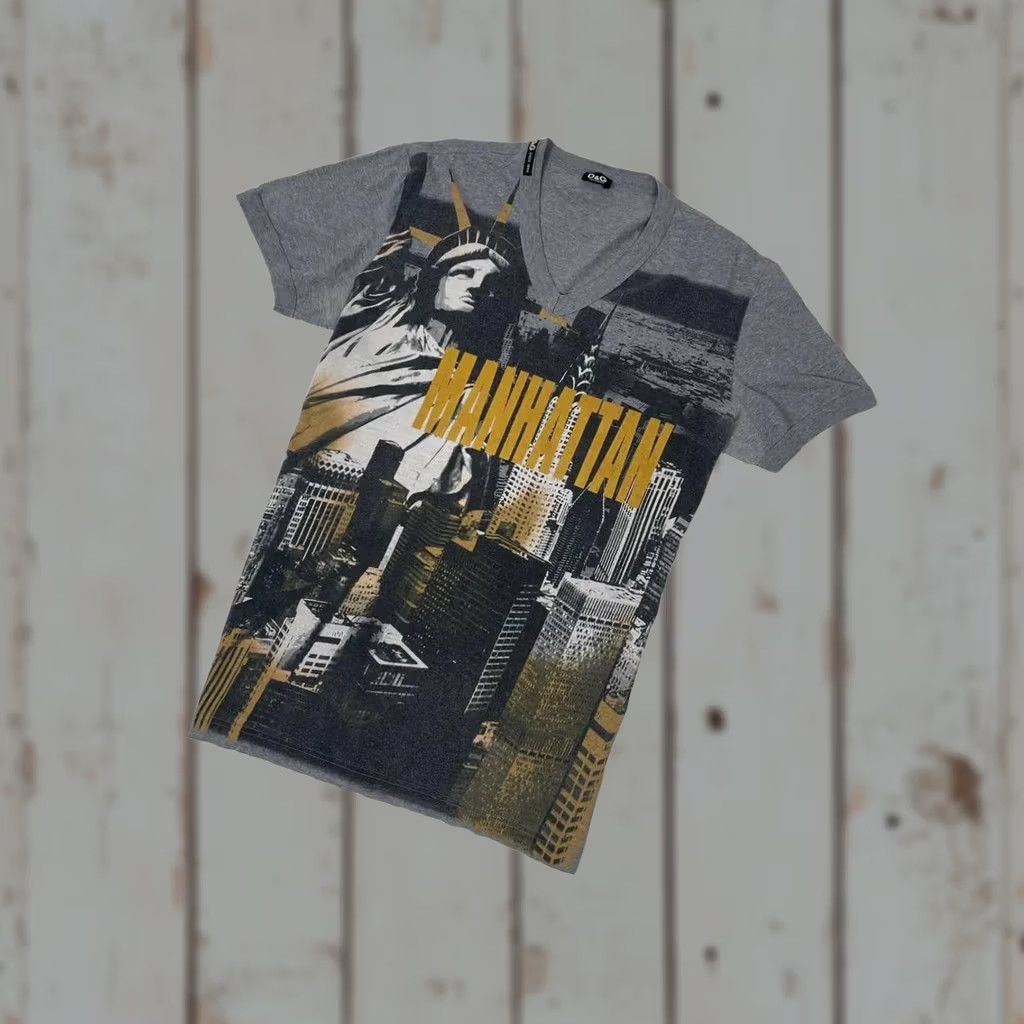 Dolce & Gabbana Dolce&Gabbana V-Neck Manhattan T Shirt Men L Gray Logo Cotton Short Sleeve 90s Designer Shirt Mens Size US L / EU 52-54 / 3 - 1 Thumbnail