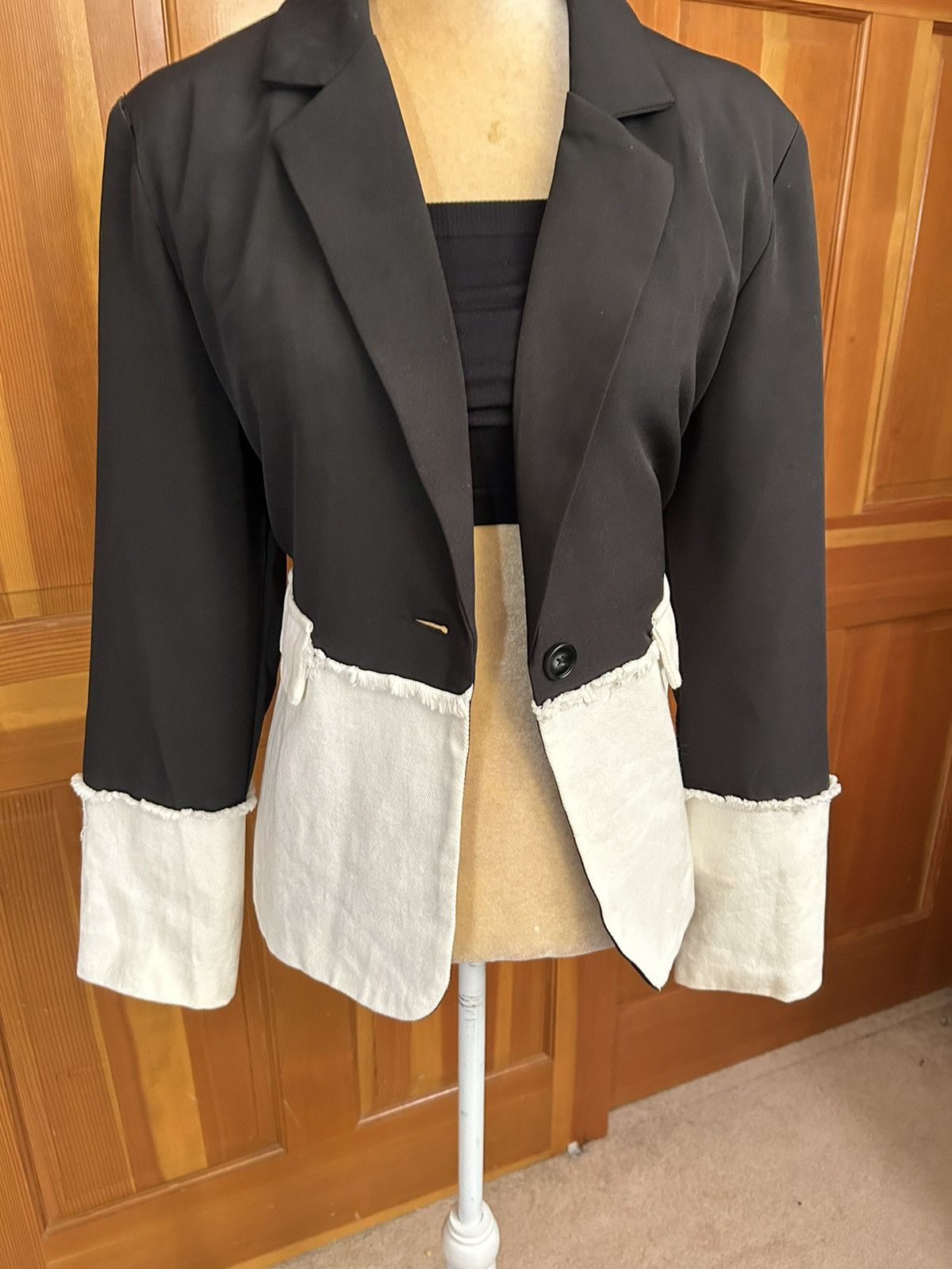 Designer × Other NWT, Lavishly Paris Women’s Limited Edition Fall Blazer Size S / US 4 / IT 40 - 2 Thumbnail