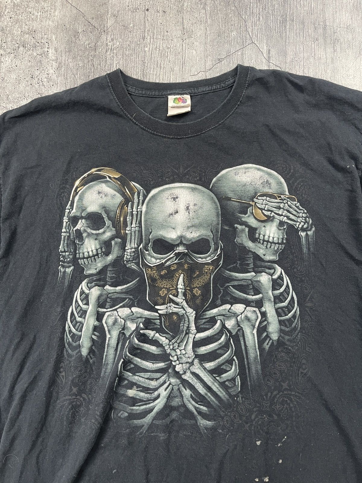 Vintage Vintage black t-shirt with skulls Size US XL / EU 56 / 4 - 3 Thumbnail