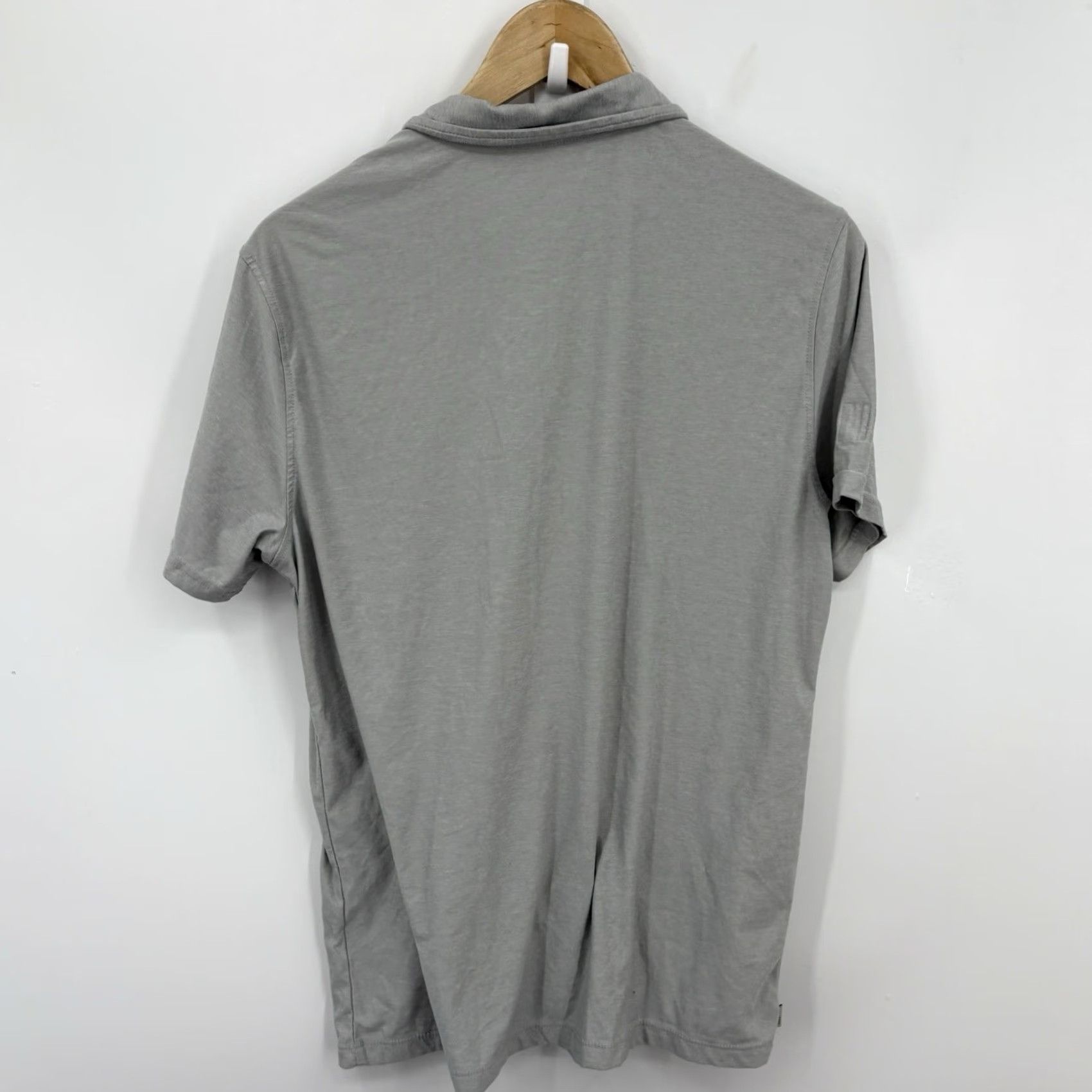 Vuori Vuori Polo Shirt Men’s Small Short Sleeve Athletic Stretch Soft Comfy Office Size US S / EU 44-46 / 1 - 6 Thumbnail