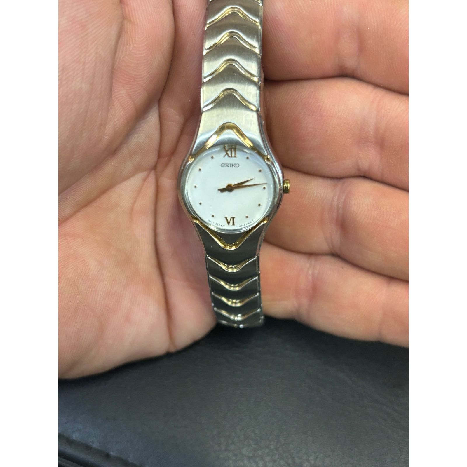 Seiko Seiko 1N00-0FW0 2-Tone Women’s Watch. New Battery! Size ONE SIZE - 4 Thumbnail
