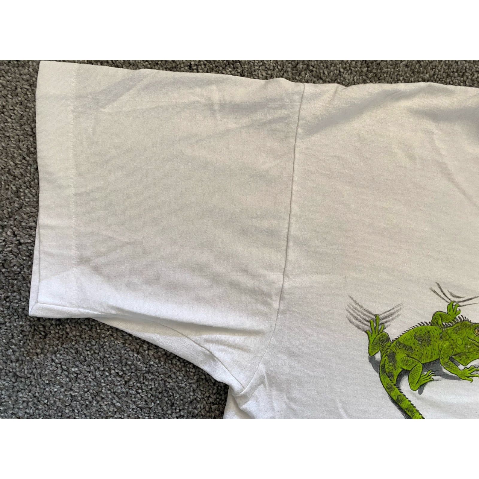 Fruit Of The Loom VINTAGE Fruit Of The Loom Single Stitch T Shirt Men’s L San Antonio Total Chaos Shirt Mens L White 90s USA Classic Animals Hipster Tot al Chaos Size US L / EU 52-54 / 3 - 5 Thumbnail