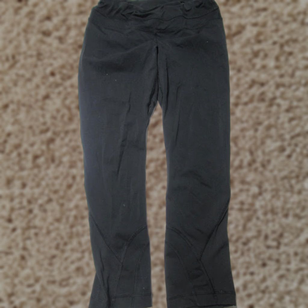 Lululemon Womens Capri Leggings Black 4 Capri Leggings, Black, Breathable, Activewear, Pull On, Solid, Size 4, Regular, Women