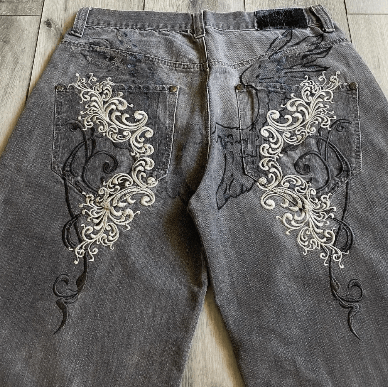 Japanese Brand Embroidery Baggy Denim Short Size US 34 / EU 50 - 3 Thumbnail