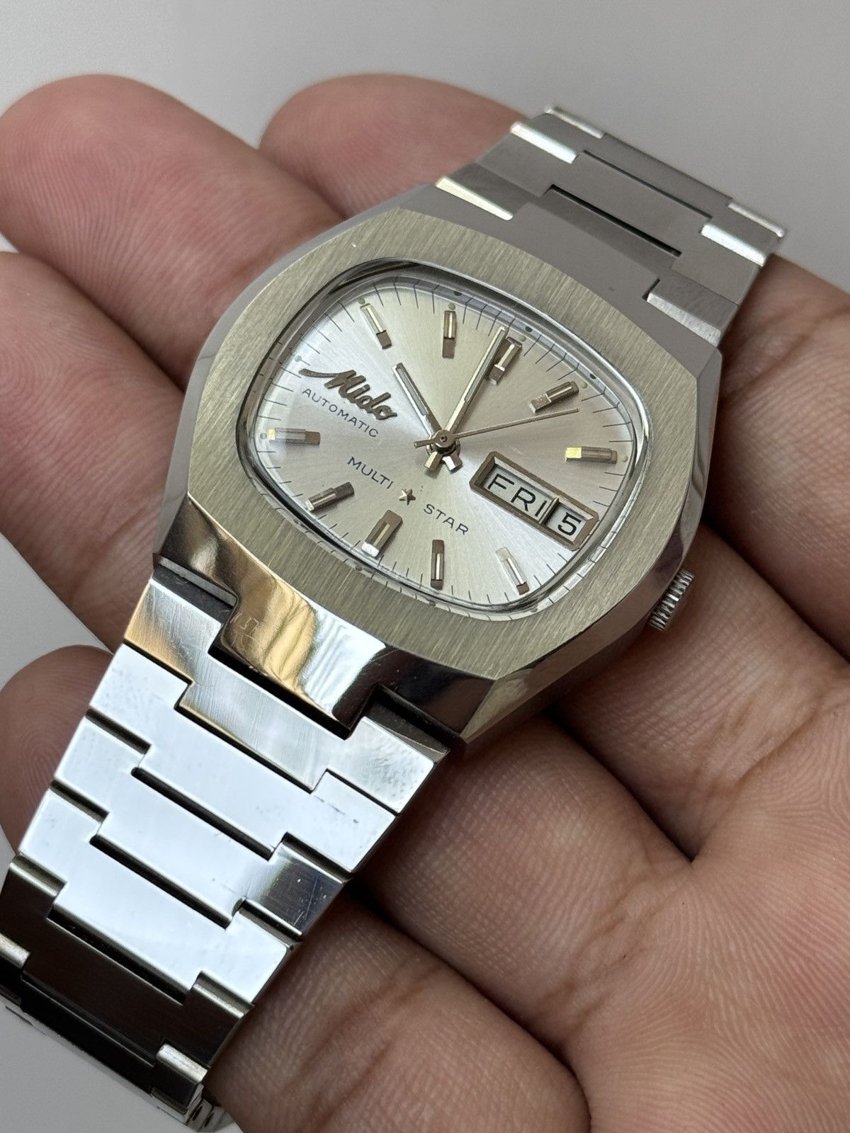 Vintage MIDO MULTI STAR AUTOMATIC WATCH Size 36 - 2 Thumbnail