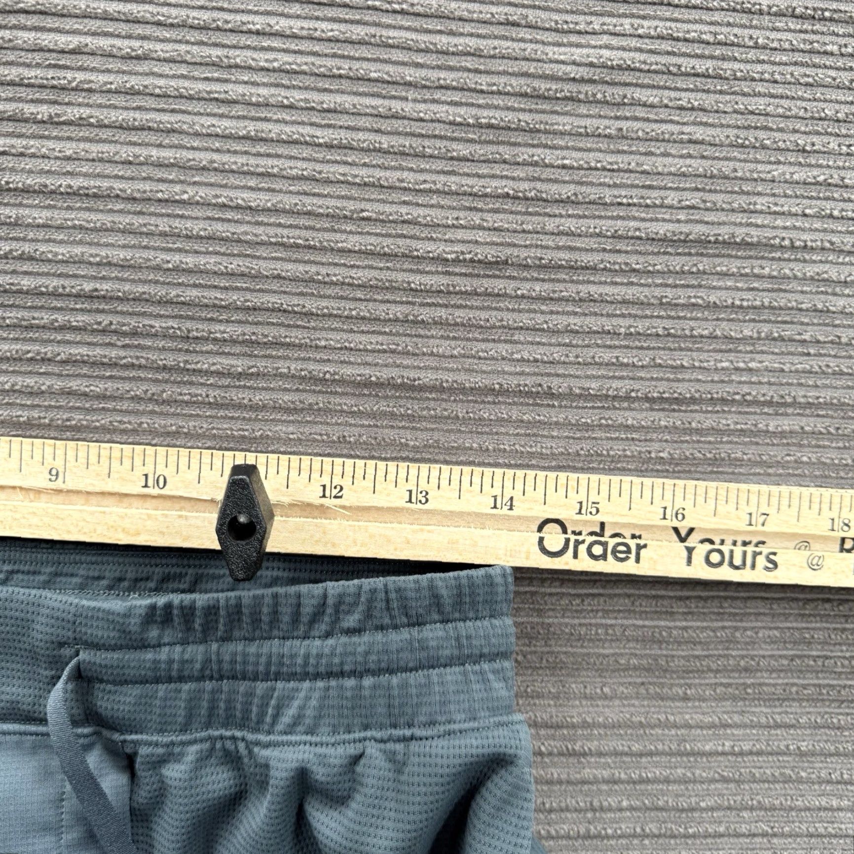 Lululemon Lululemon Shorts Men M Green Drawstring Athletic Inseam 13 in Athletic Gym Running Size US 28 / EU 44 - 4 Thumbnail