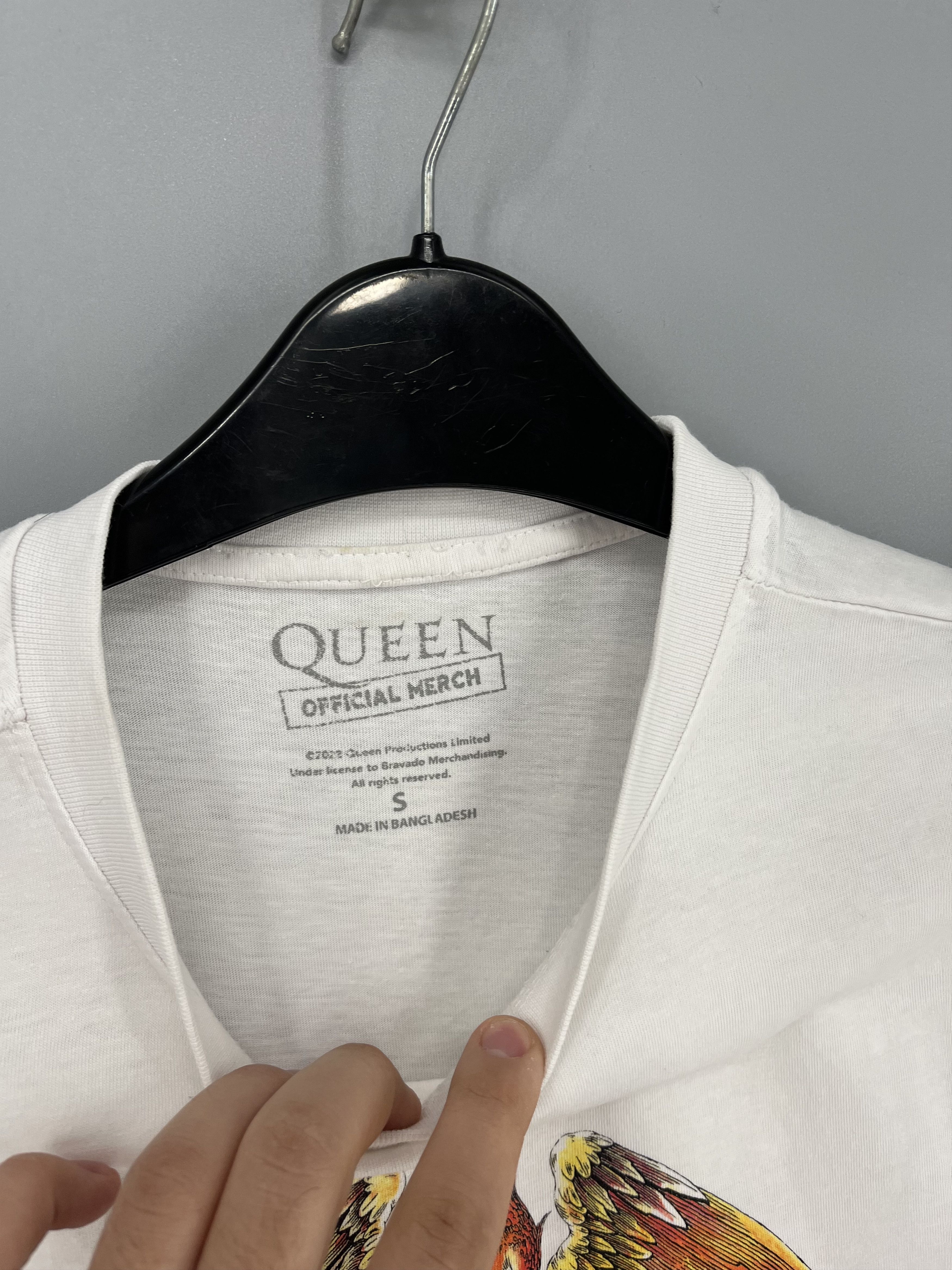 Band Tees Vintage Y2k Hanes Queens Band Tee Streetwear Style Size US S / EU 44-46 / 1 - 7 Thumbnail