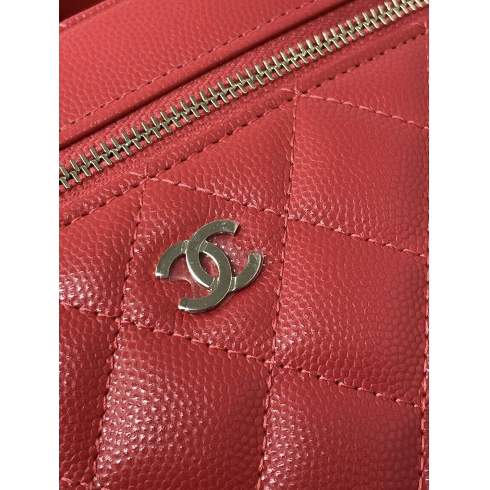 Chanel Chanel Vanity Caviar Leather Cosmetic Satchel Bag Red Size ONE SIZE - 10 Thumbnail