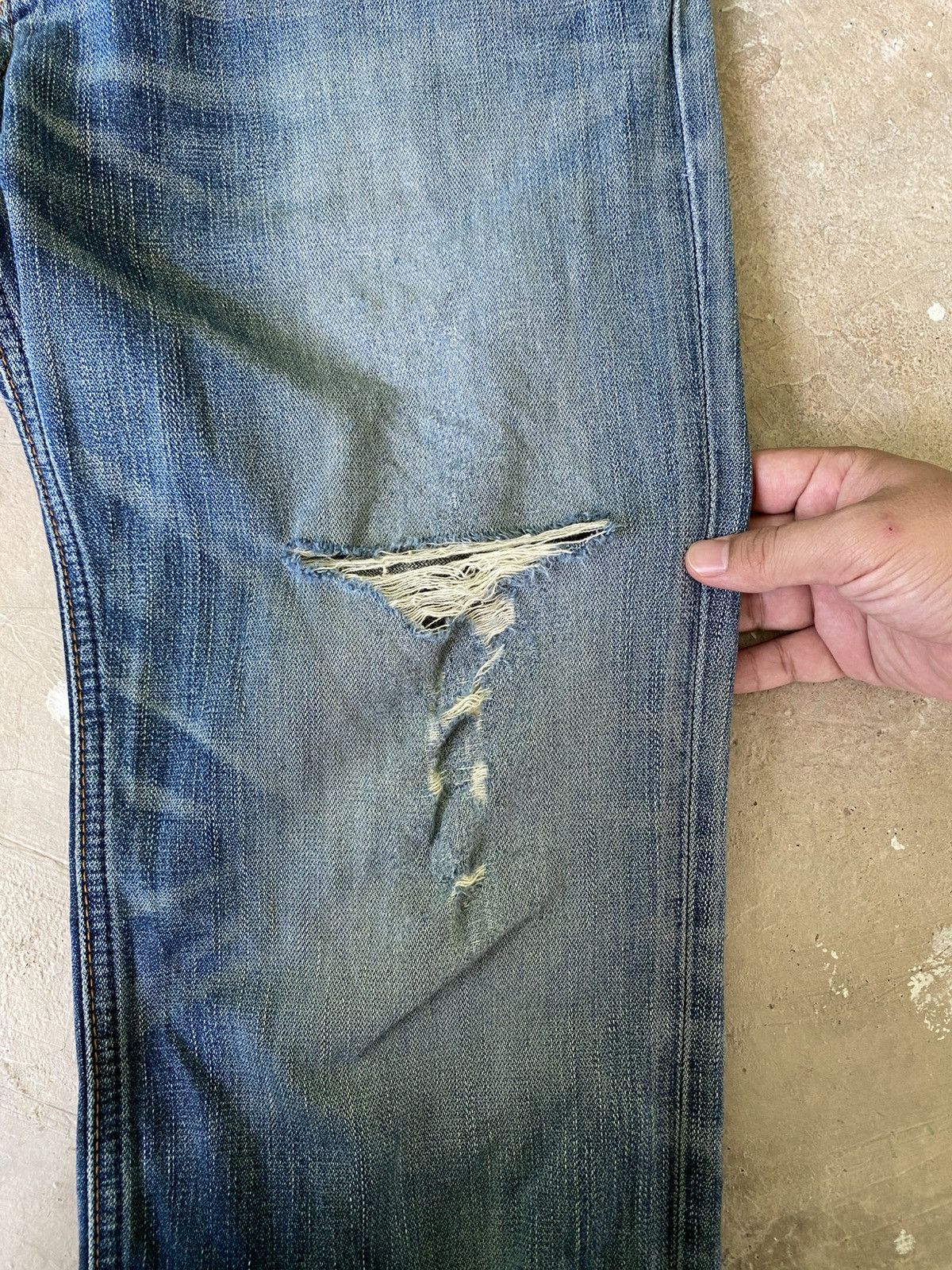 Wrangler Vintage Wrangler Distressed Fade Denim Size US 33 - 4 Thumbnail