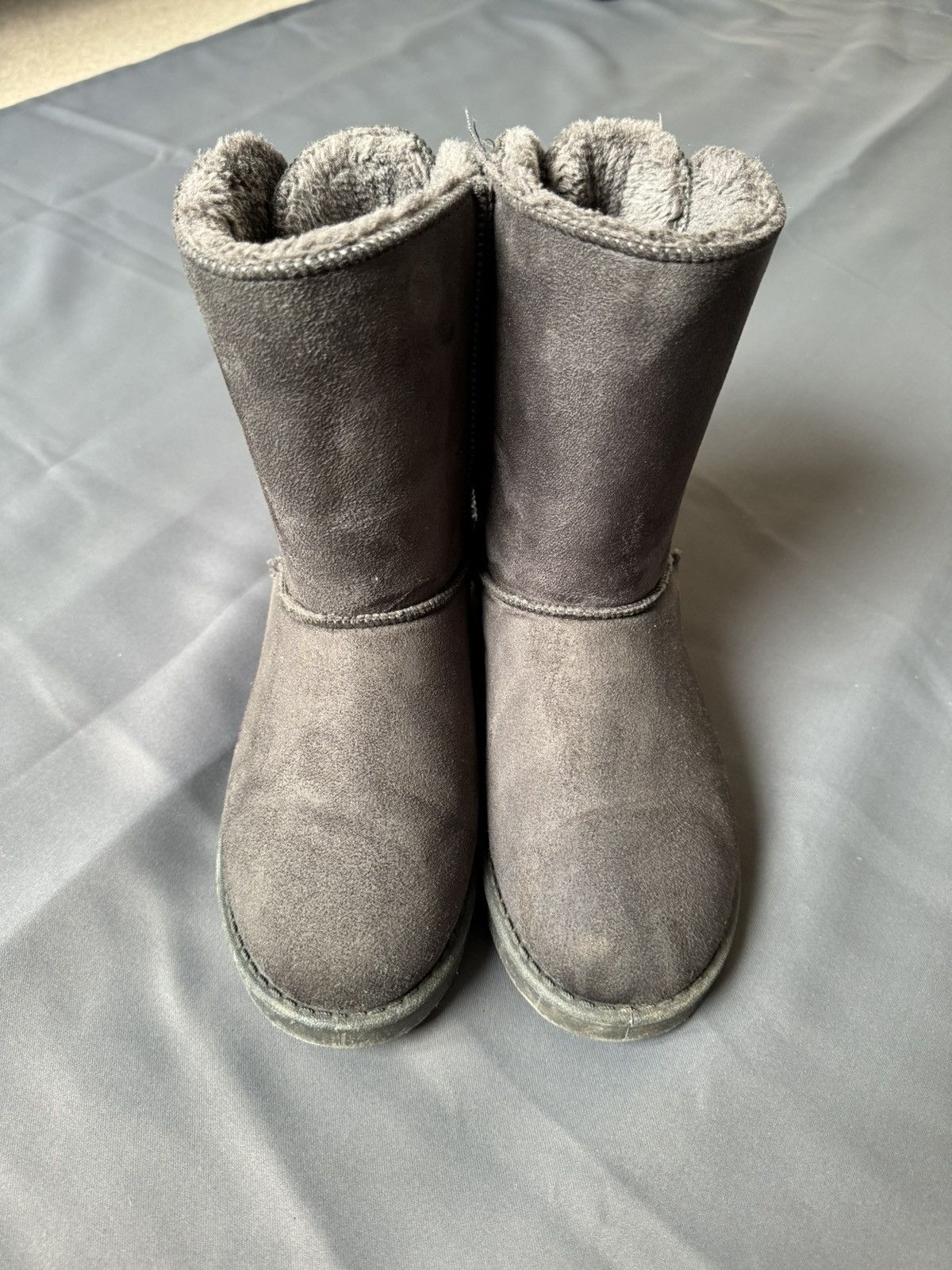 Ugg Graue UGG Stiefel Size US 8 / IT 38 - 2 Thumbnail