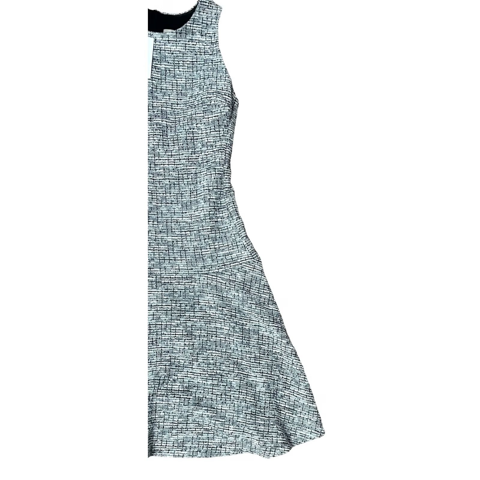 Banana Republic VINTAGE? Banana Republic Women’s Gray & White Knitted Dress Sleeveless NWT Sz 0 Size XS / US 0-2 / IT 36-38 - 4 Thumbnail