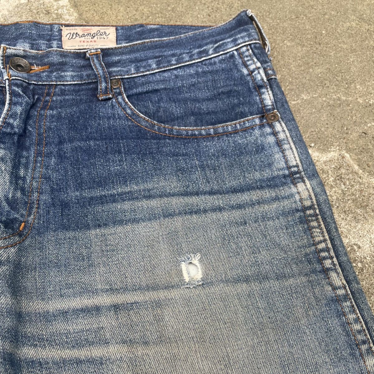 Wrangler Y2K Wrangler Distressed Washed Mud Jeans Vintage Size US 36 / EU 52 - 6 Thumbnail