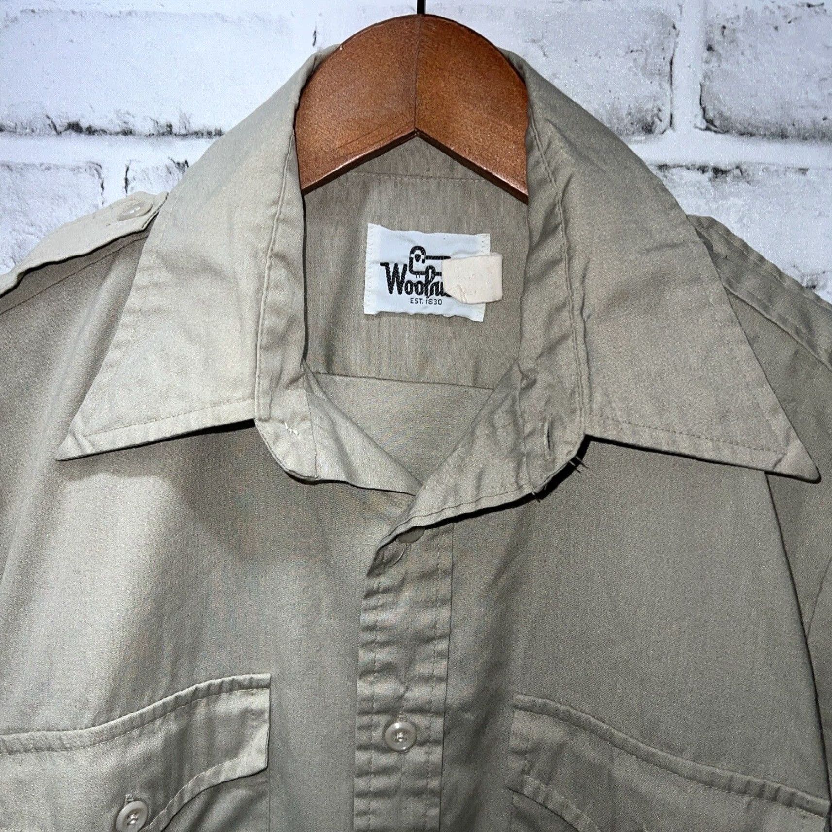 Vintage VINTAGE Woolrich Military Style Button Up Shirt Mens Size M Short Sleeve Beige Size US M / EU 48-50 / 2 - 2 Thumbnail