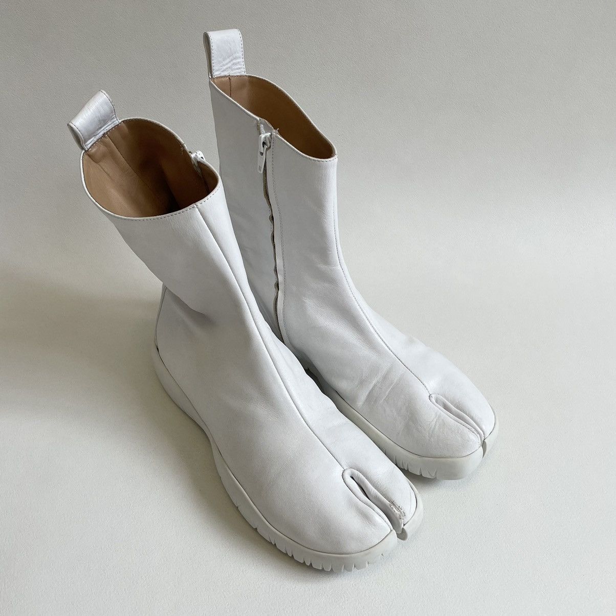 Maison Margiela White Leather Scuba Tabi Boots / Sneakers Size US 7 / IT 37 - 1 Thumbnail
