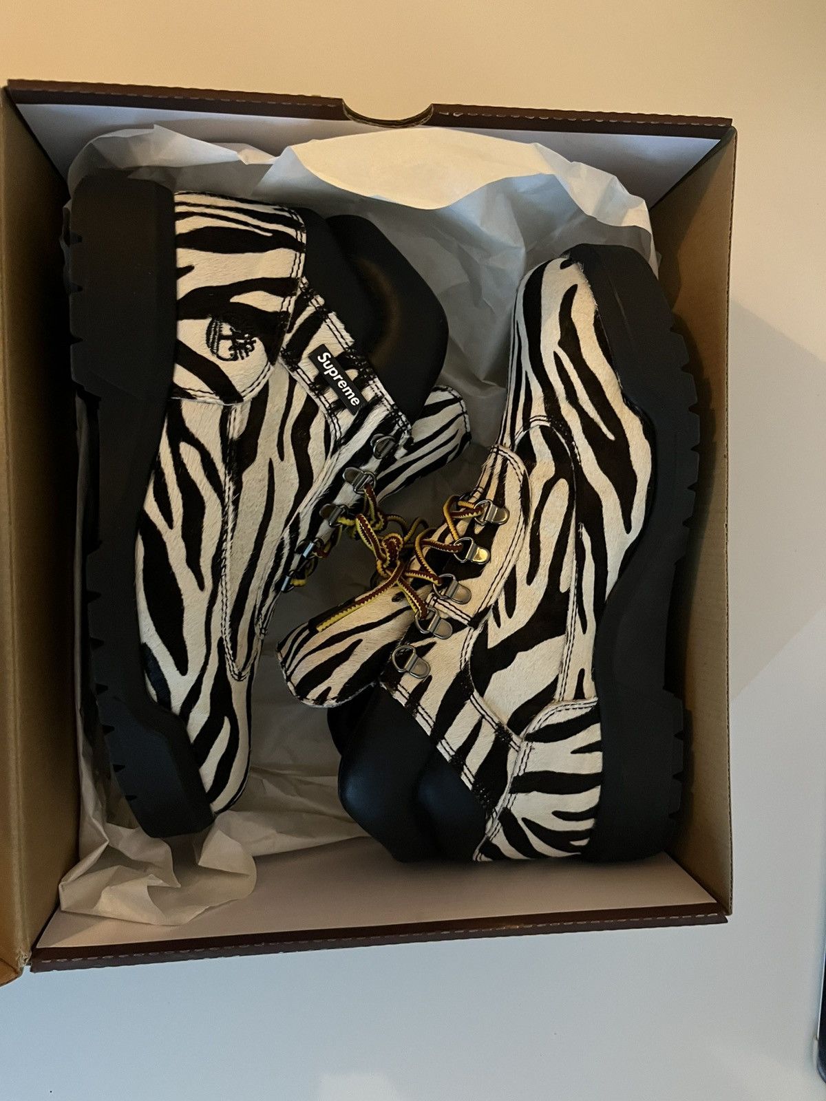 Supreme × Timberland Supreme Timberland Field Boot Size US 10 / EU 43 - 1 Thumbnail