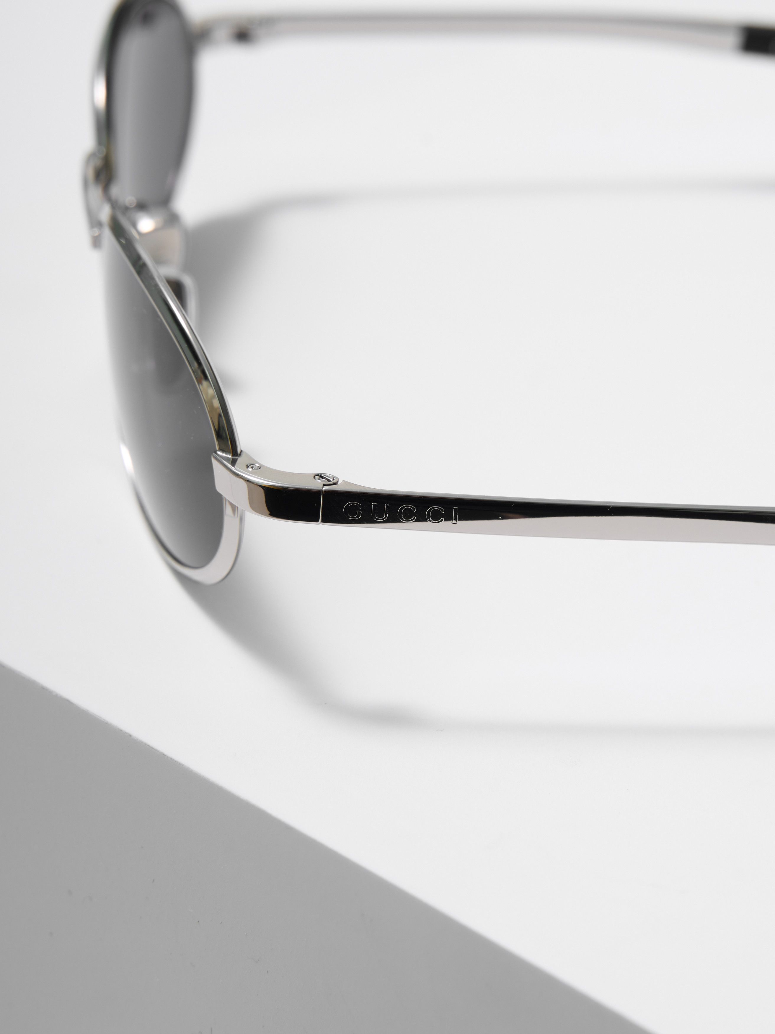 Gucci Gucci Metallic GG1942S 002 Sunglasses Size ONE SIZE - 4 Thumbnail