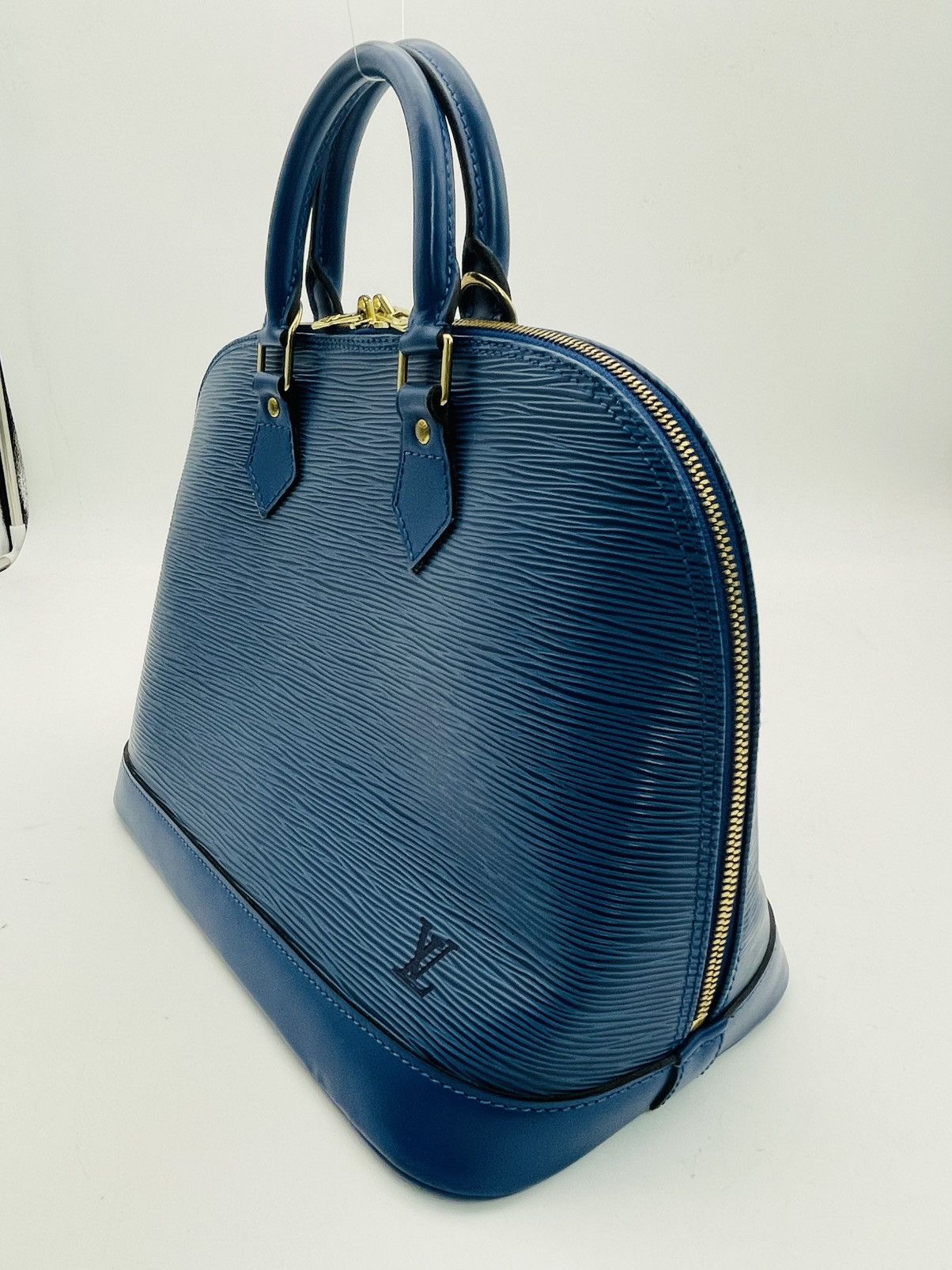 Louis Vuitton Alma PM Blue Leather Epi 2-Way Shoulder Strap Size ONE SIZE - 3 Thumbnail