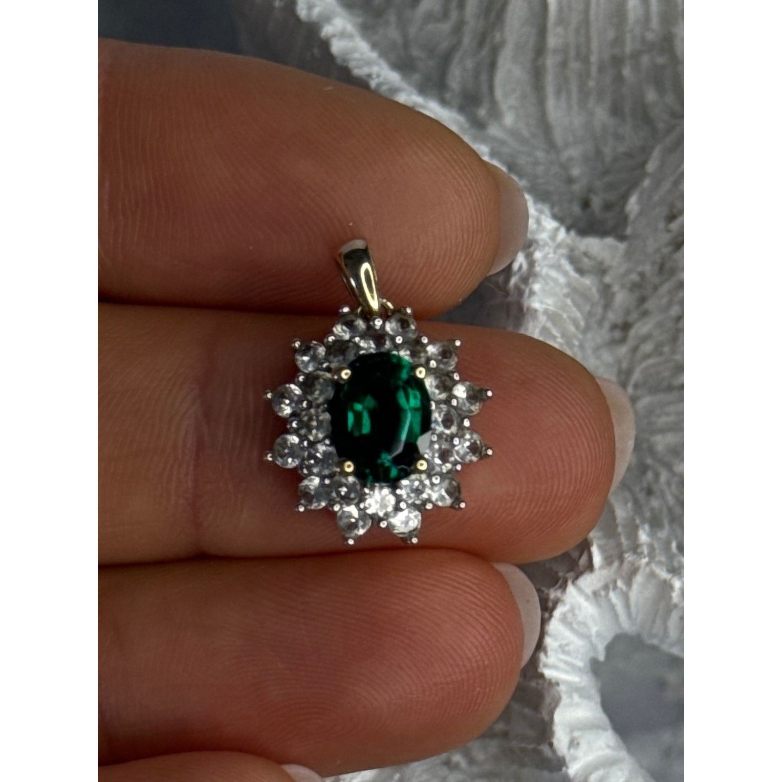 Jewelry 925 STERLING SILVER GOLD PLATED EMERALD & BERYL PENDANT Size ONE SIZE - 1 Thumbnail