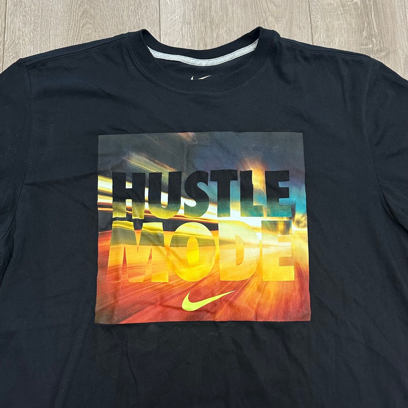 Nike Nike Dri Fit Hustle Mode Graphic Tee T Shirt Size Large L Size US L / EU 52-54 / 3 - 2 Thumbnail