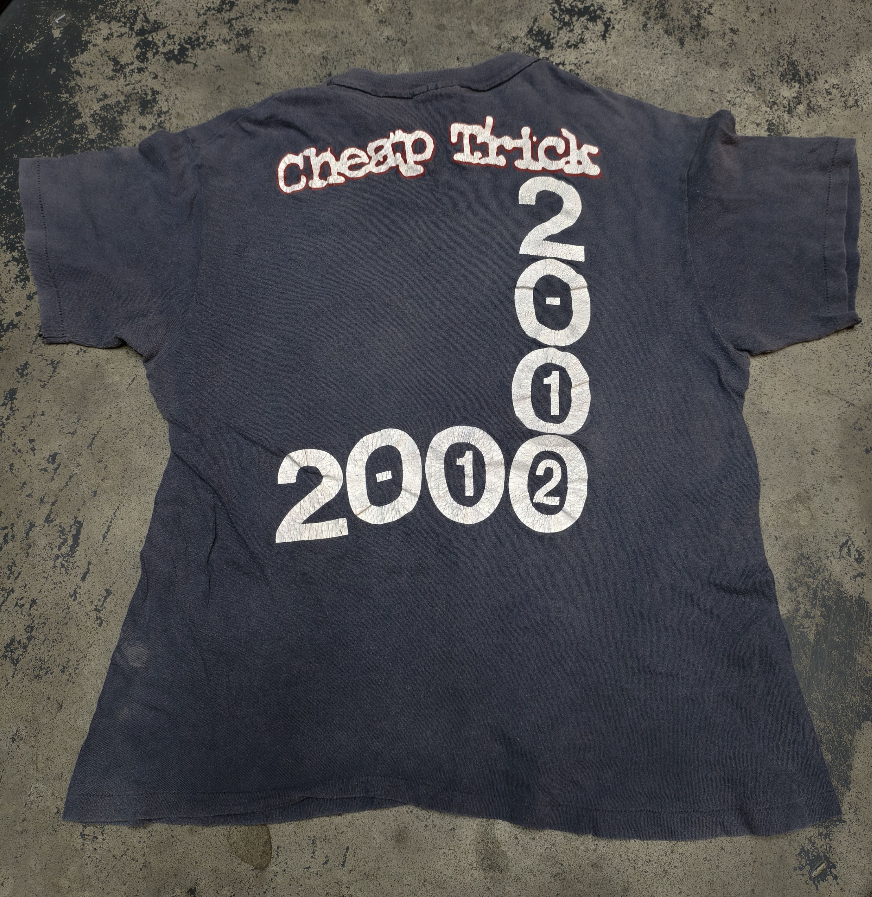 Band Tees Vtg Distressed faded alter cheap trick rock band Size US L / EU 52-54 / 3 - 2 Thumbnail