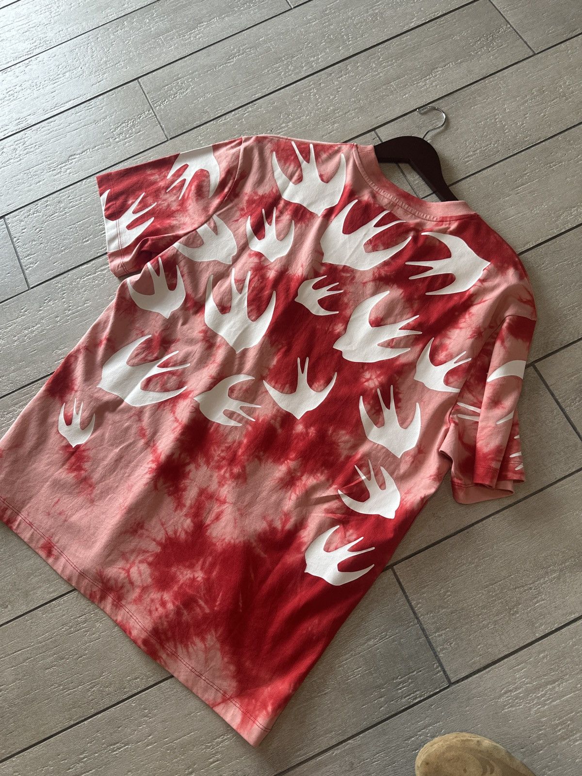 MCQ MCQ Alexander McQueen Swallow Tie-Dye Tee Size US XXL / EU 58 / 5 - 2 Thumbnail