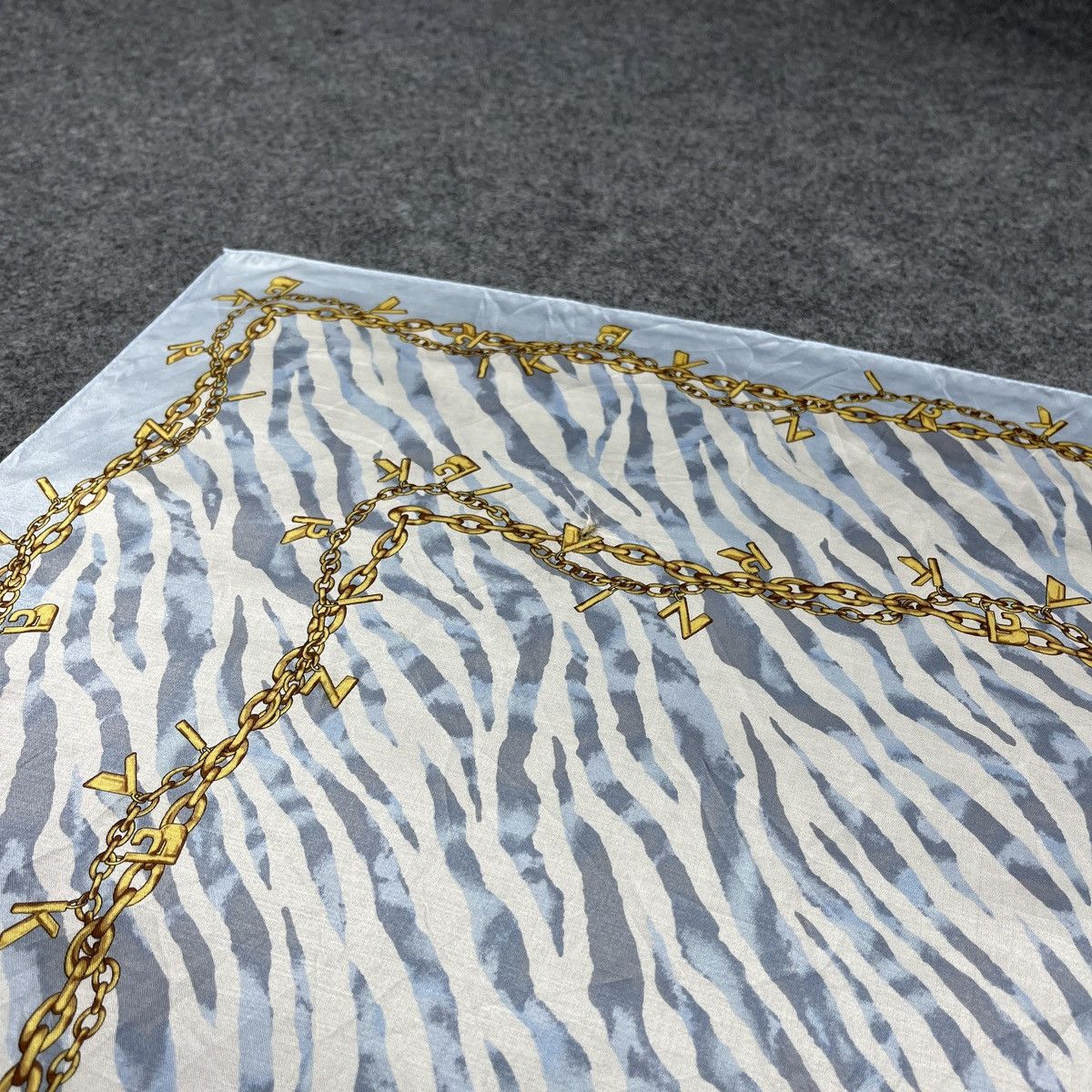 Krizia Uomo Krizia Handkerchief / Neckerchief / Headscarf B1772 Size ONE SIZE - 7 Thumbnail