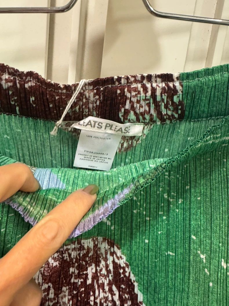 Issey Miyake Issey Miyake size:3 Purple printed skirt Size 42" / US 20 - 8 Thumbnail