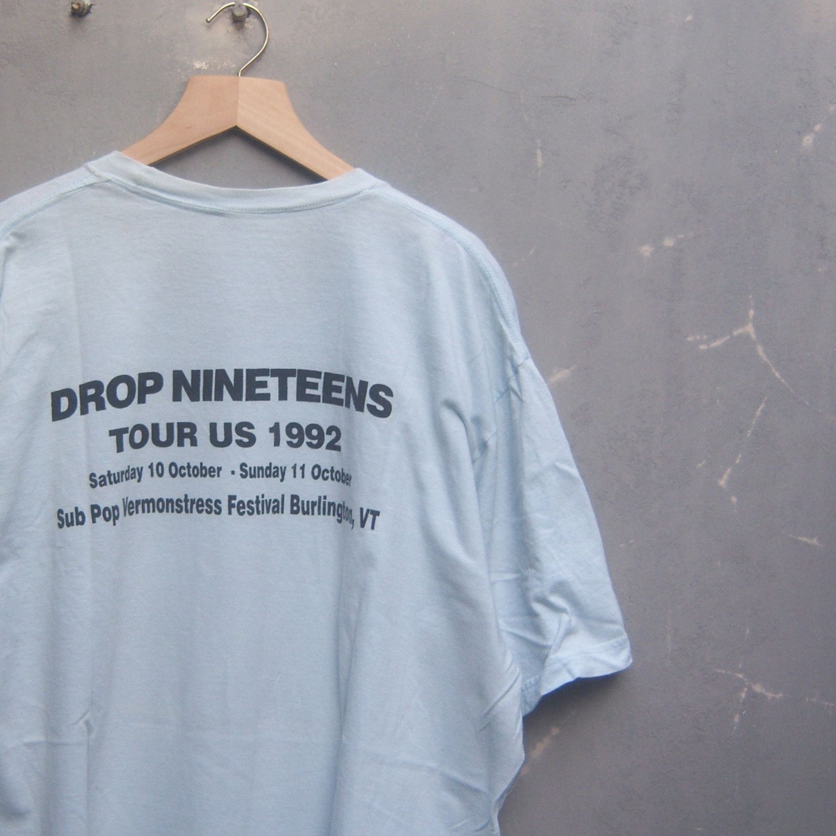 Band Tees Drop Nineteens Tour US 1992 Size US XL / EU 56 / 4 - 11 Thumbnail
