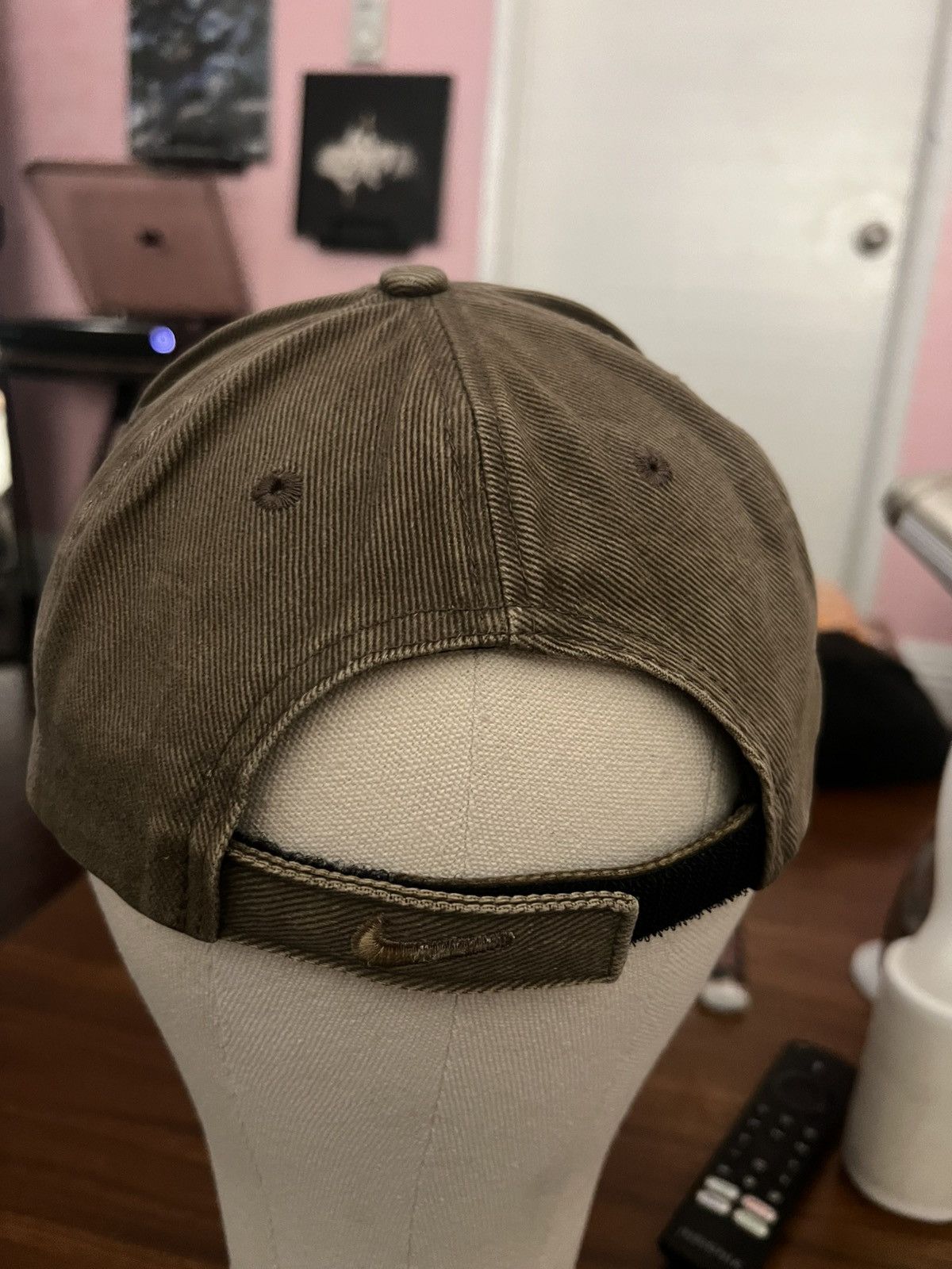 Nike Vintage 90s Nike Strap Back Hat Distressed/Worn Size ONE SIZE - 4 Thumbnail