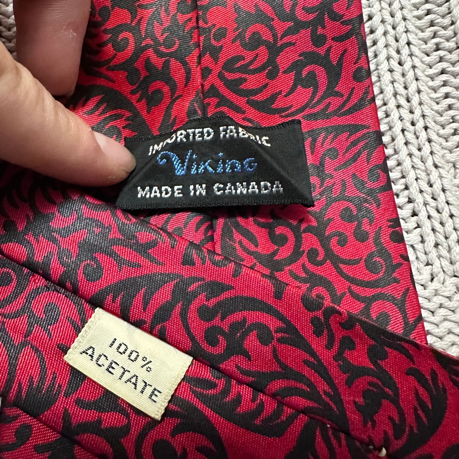 Vintage Vintage Viking red and black paisley men's tie Size ONE SIZE - 3 Thumbnail
