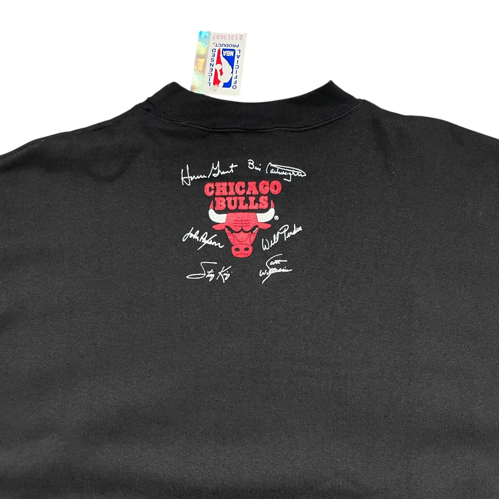 NBA DEADSTOCK VTG 90s CHICAGO BULLS SHATTERED SWEATSHIRT CHANGES Size US L / EU 52-54 / 3 - 4 Thumbnail
