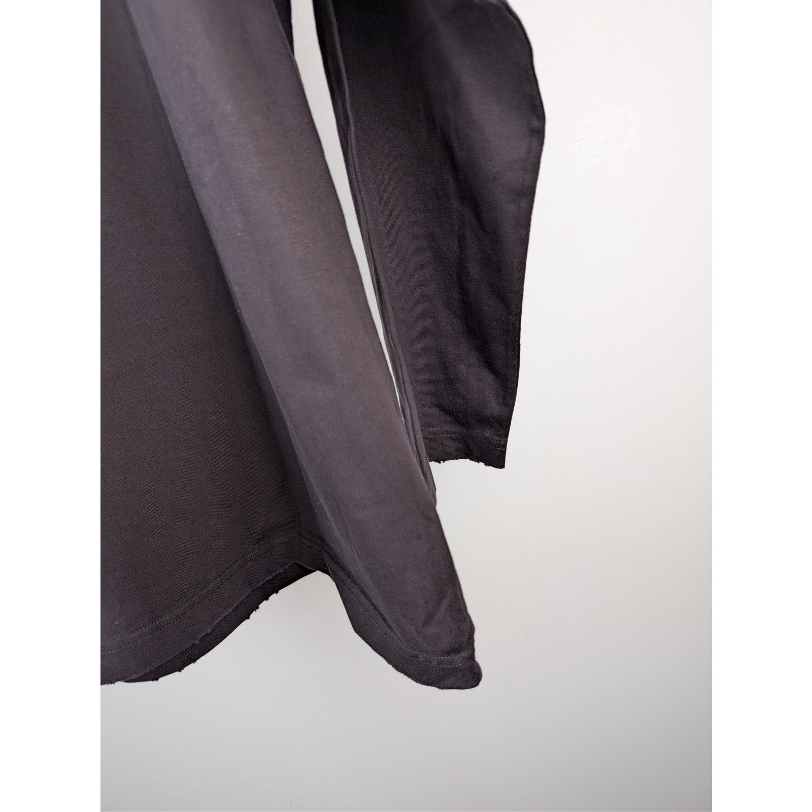 Balenciaga o1rshd1 Pierced Oversized Long Sleeve Jersey T-Shirt Black Size US S / EU 44-46 / 1 - 14 Thumbnail