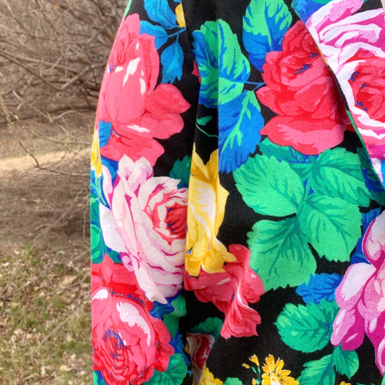 Vintage VINTAGE Vicky Vaughn Junior Black Floral Blazer S/M Blazer Juniors Womens Women? Size S / US 4 / IT 40 - 4 Thumbnail