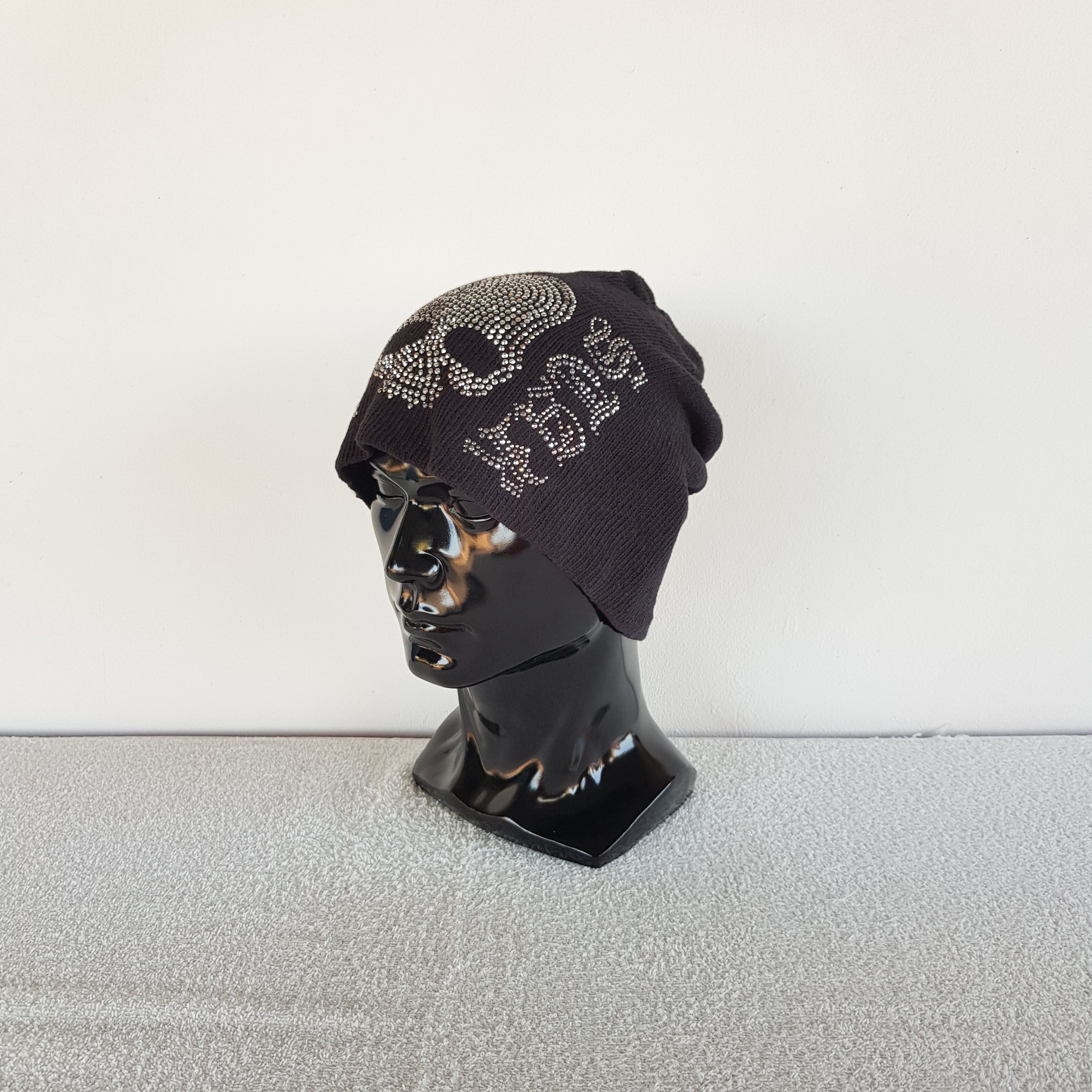 Japanese Brand Vintage Skulls Beanie Snow Caps Black Star Hats Size ONE SIZE - 2 Thumbnail