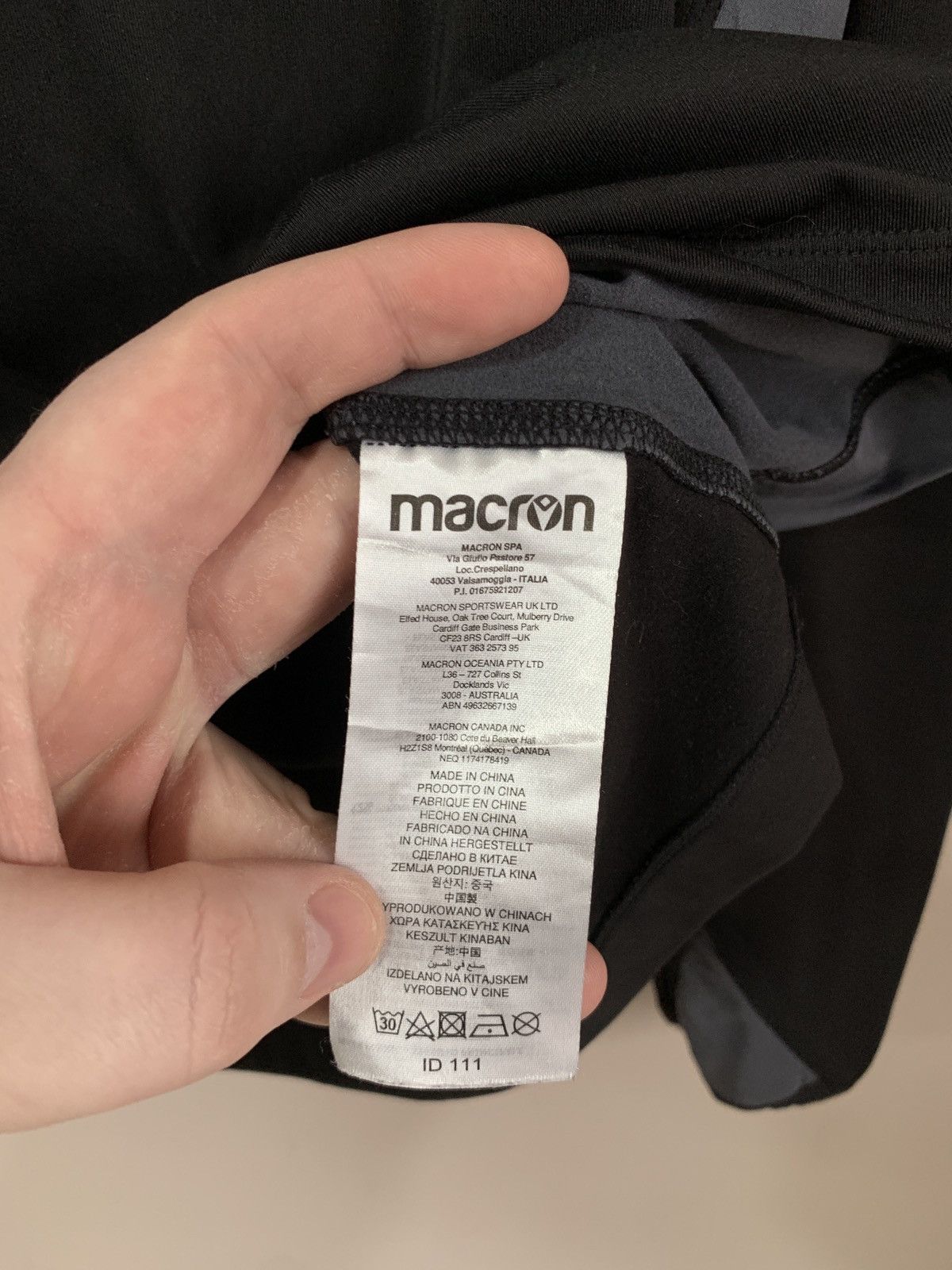 Macron Dundee United Football Long Sleeve Shirt Macron Soccer Sz L Size US L / EU 52-54 / 3 - 7 Thumbnail