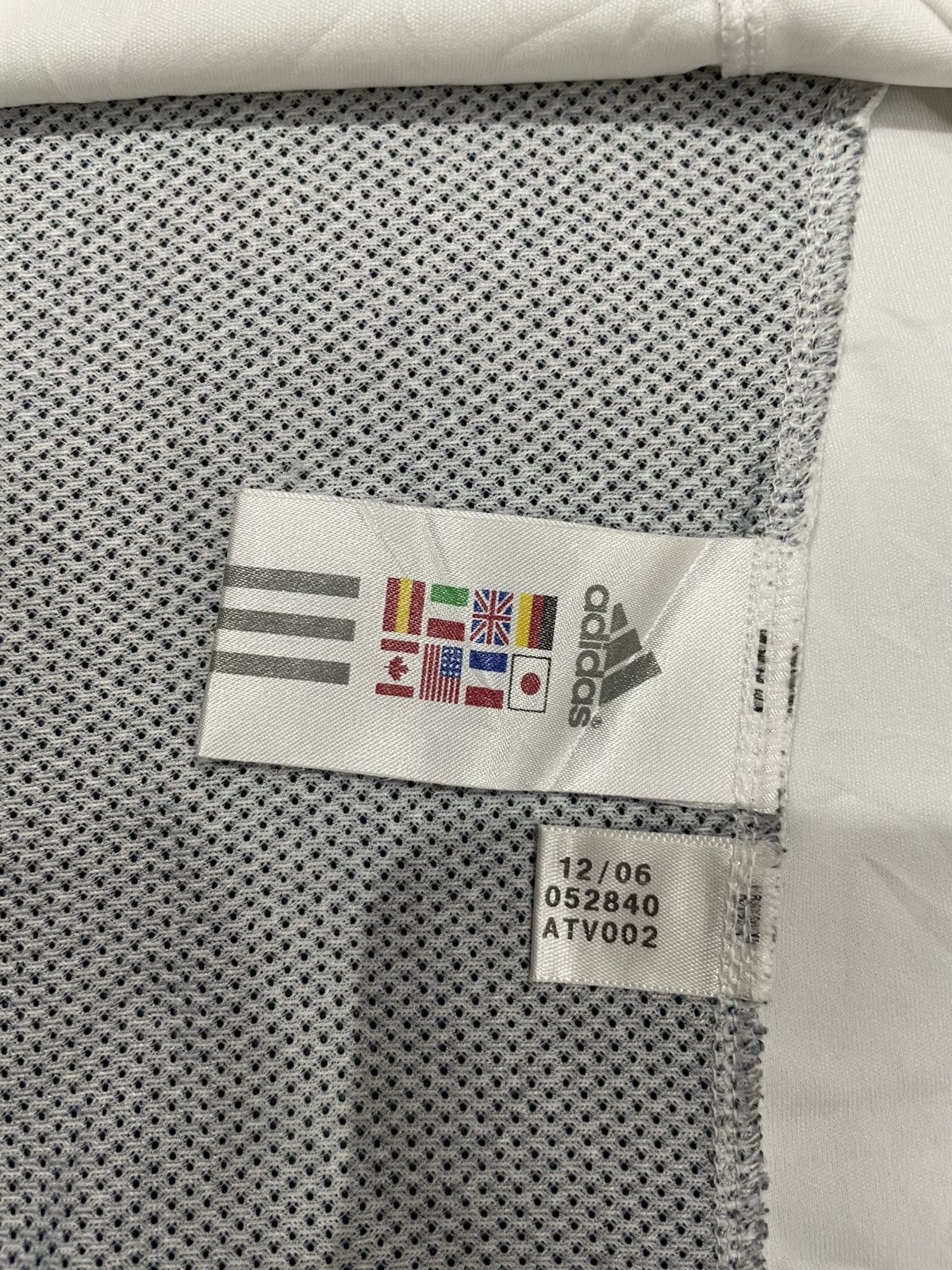 Adidas Real Madrid 2006 Champion Leaque Home Jersey Size US L / EU 52-54 / 3 - 9 Thumbnail