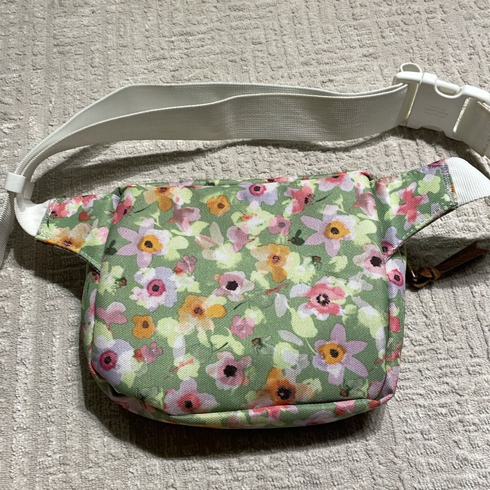 Herschel Supply Co. Herschel Floral Hip bag / waist bag - Rare Size ONE SIZE - 6 Thumbnail