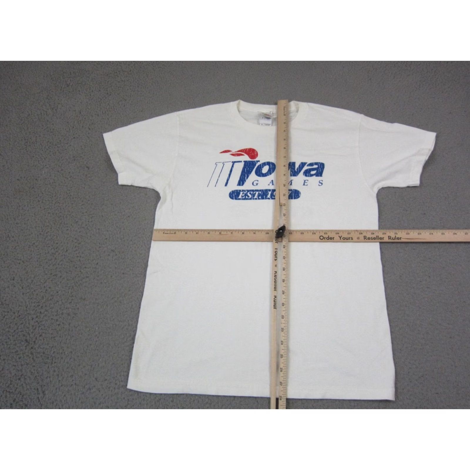Fruit Of The Loom VINTAGE Fruit of the Loom Iowa Games Shirt Adult Medium White Summer Hawkeyes 2000s Y2K Mens Size US M / EU 48-50 / 2 - 5 Thumbnail