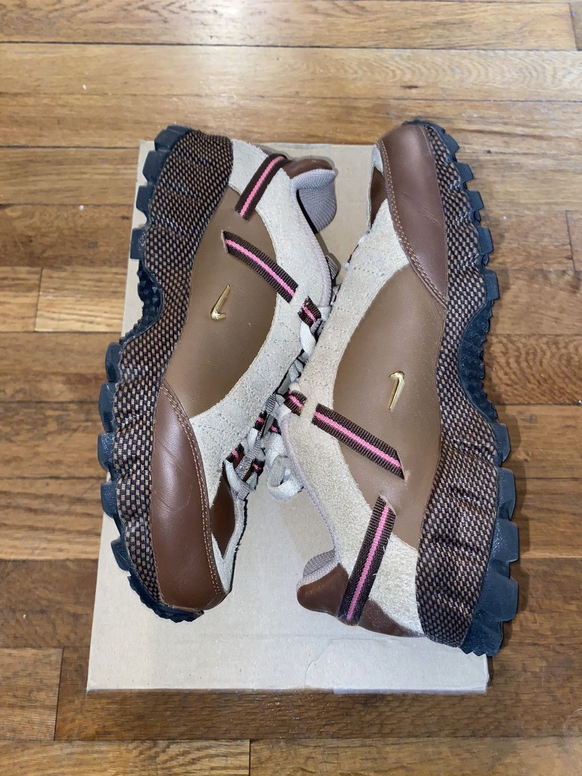 Jacquemus × Nike Nike Air Humara LX Jacquemus Ale Brown Gold Size US 7 / IT 37 - 1 Thumbnail