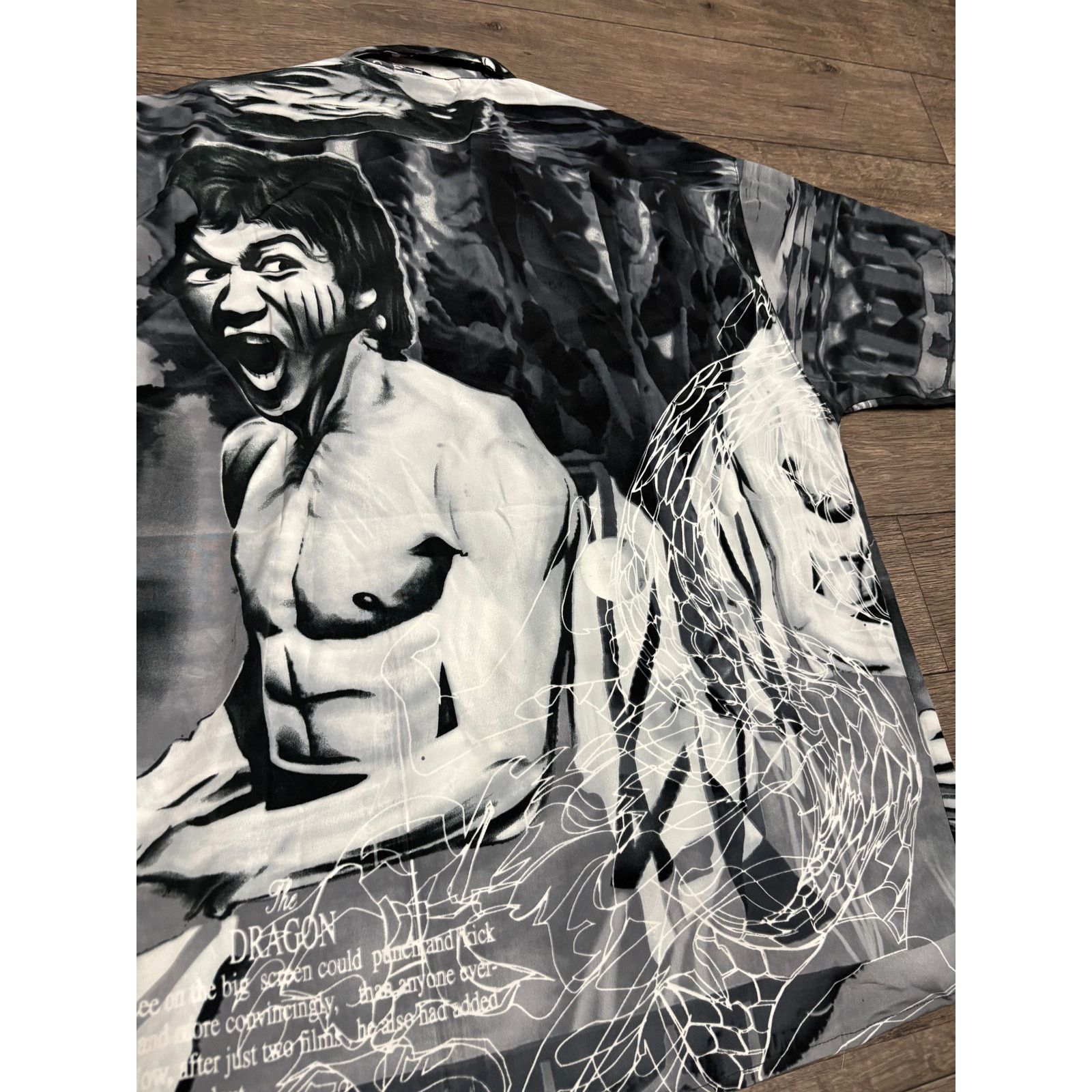 Vintage Vintage Bruce Lee AOP Button Shirt Sz M Size US M / EU 48-50 / 2 - 5 Thumbnail