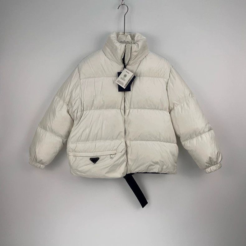 Prada Prada Size 38 White classic logo hidden hooded down jacket Size US XS / EU 42 / 0 - 3 Thumbnail