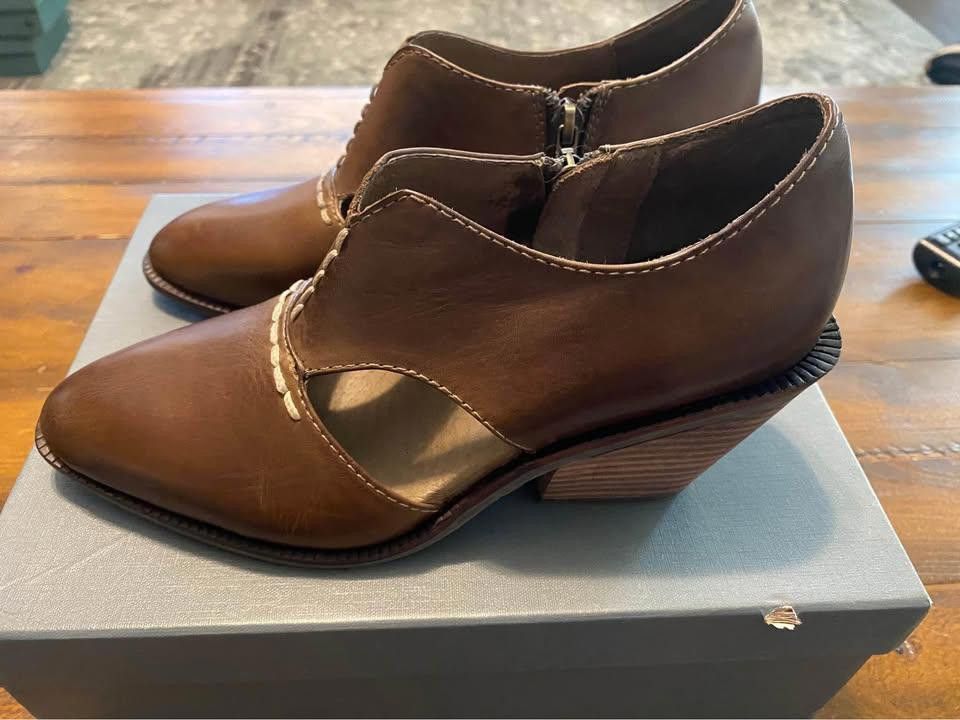 Designer Stylish Antelope Brown Wedge Heels with Zipper Closure 5.5 Size US 5.5 / IT 35.5 - 5 Thumbnail
