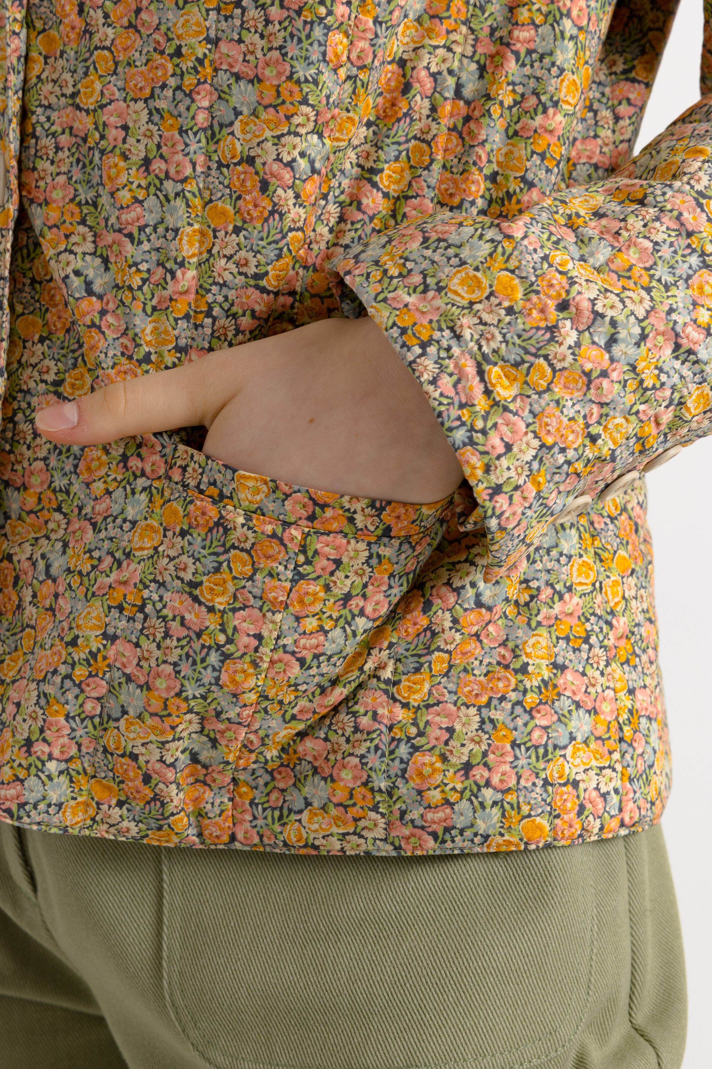 Bogner × Japanese Brand 90s Bogner Quilted Cropped Buttons Blazer 7492 Size M / US 6-8 / IT 42-44 - 7 Thumbnail