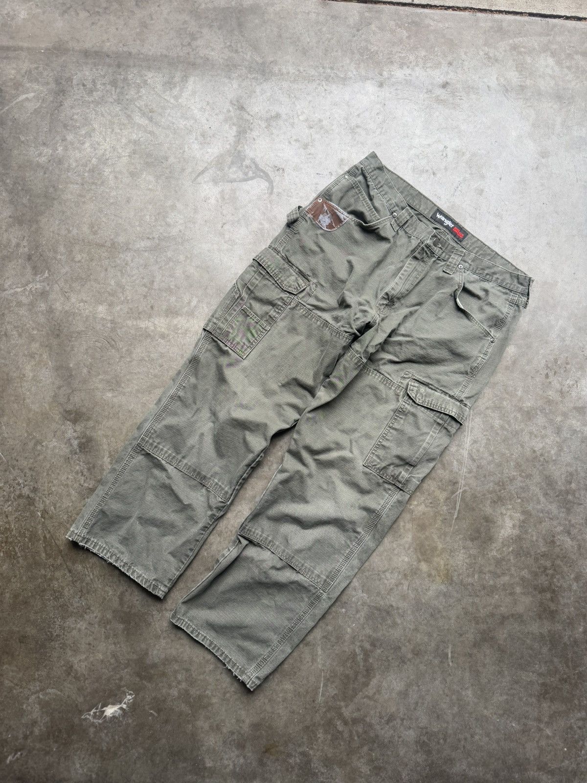 Vintage × Wrangler Vintage 90’s/00’s Wrangler Riggs Double Knee Cargo Pants Size US 34 / EU 50 - 1 Thumbnail
