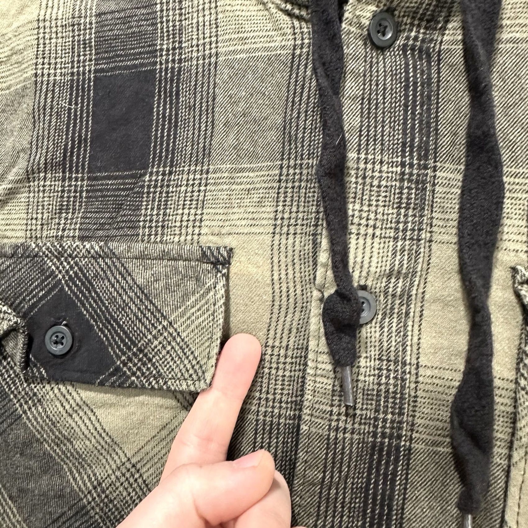 Vintage No Boundaries Shirt Mens Large Olive Green Plaid Hooded Flannel Oversized Fit Size US L / EU 52-54 / 3 - 7 Thumbnail