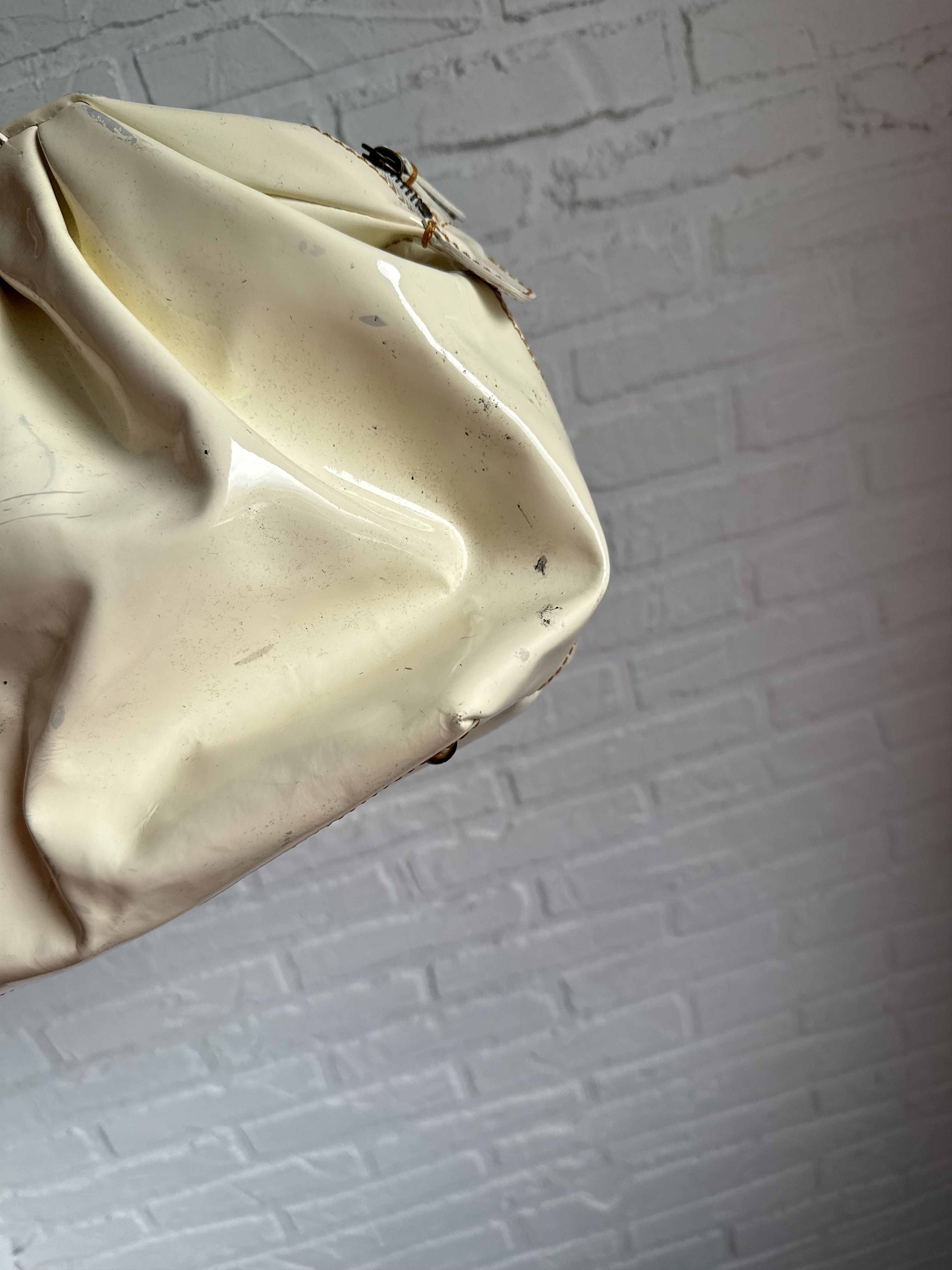 Fendi Vintage Fendi B Bag Patent Leather Chain Shoulder Bag y2k Size ONE SIZE - 14 Thumbnail