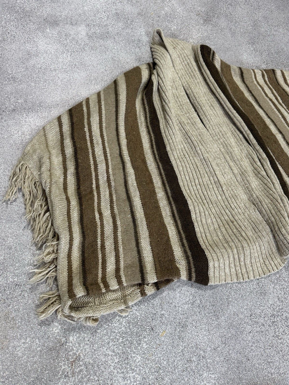 Lauren Ralph Lauren Lauren Ralph Lauren Aztec Wool Poncho Cardigan Women’s Size S / US 4 / IT 40 - 2 Thumbnail